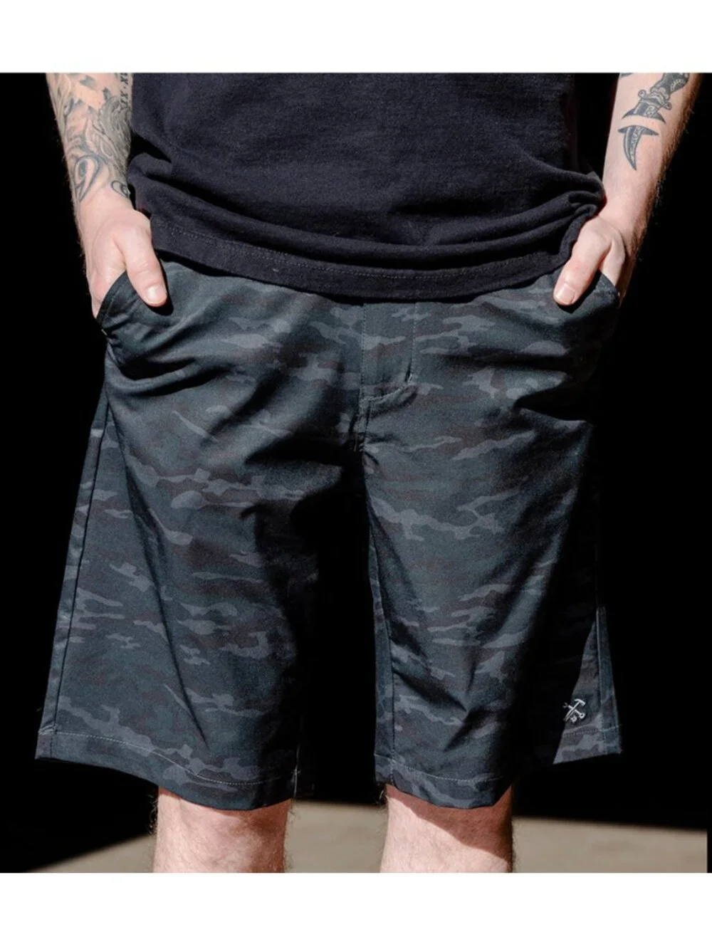 DIXXON Premium Shorts Men’s Black Woodland Hybrid Shorts Size 44